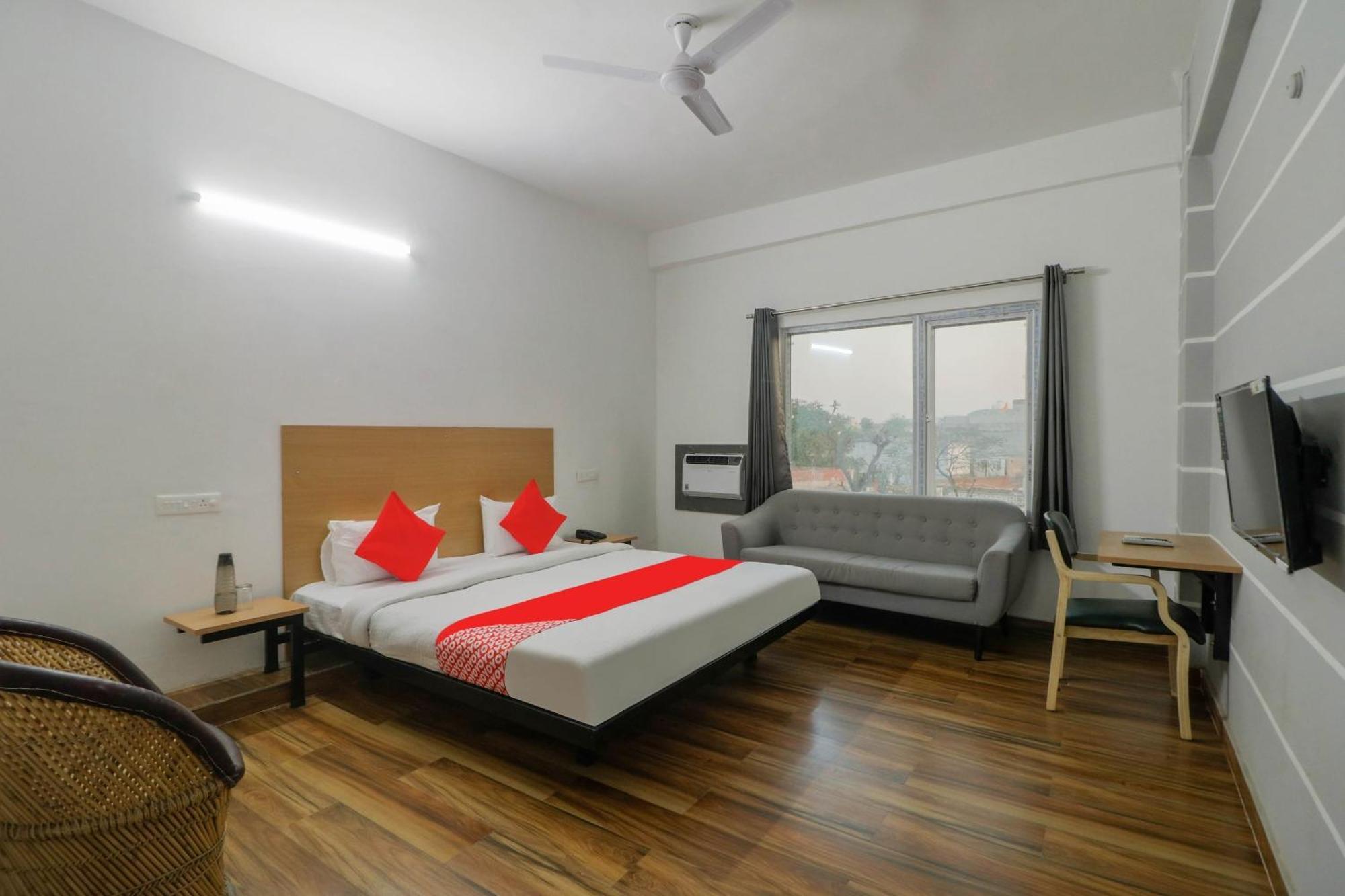 Townhall Bhiwadi Luaran gambar